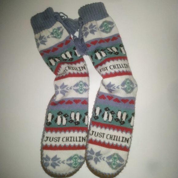 EUC Muk Luks knit sock slippers - Picture 2 of 4